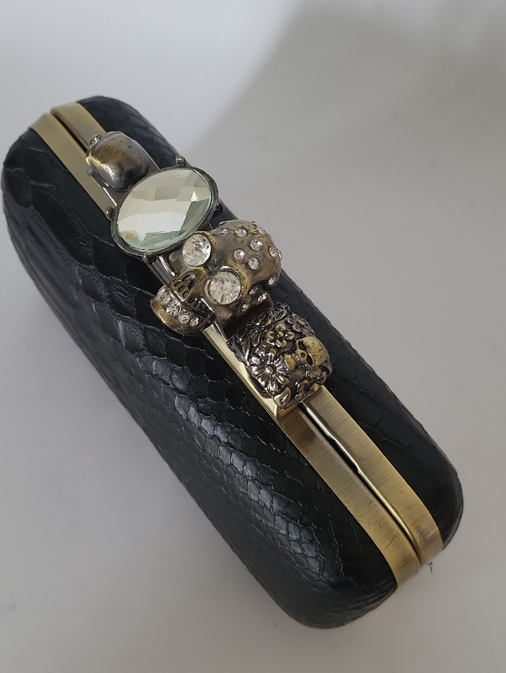 Gothic Skull Four-Ring Knuckle Box Clutch Black Faux Snakeskin